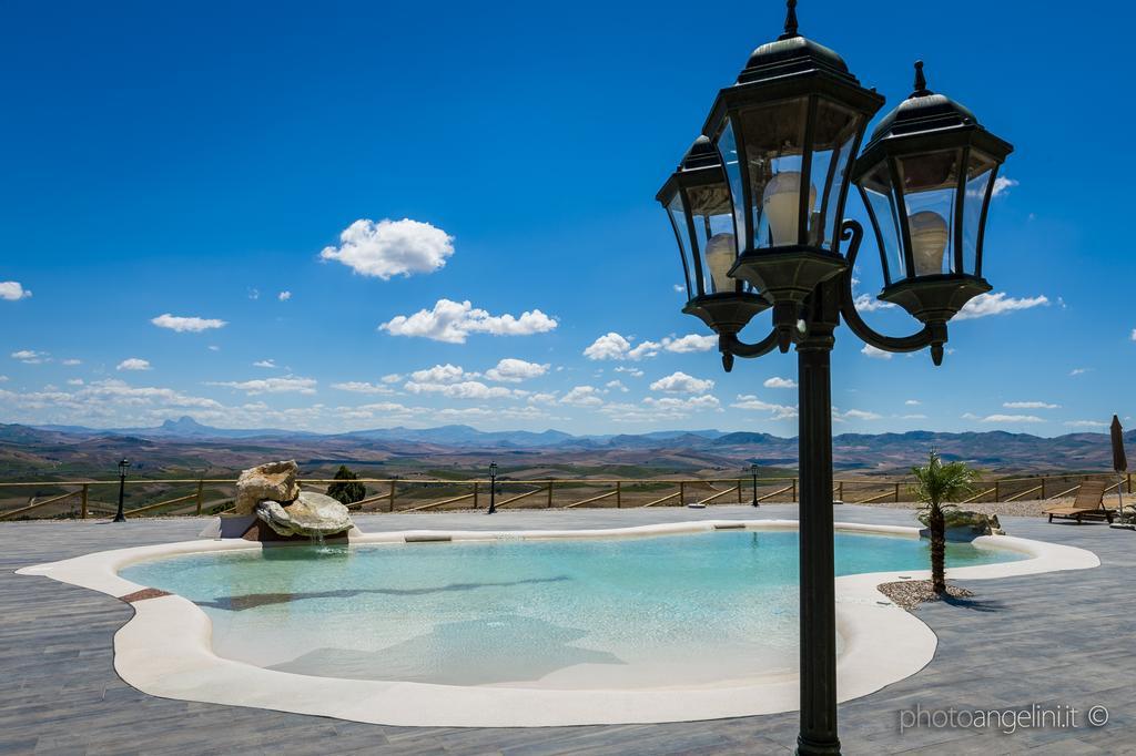 Agriturismo Antichi Granai Villa กาลาตาฟีมี ภายนอก รูปภาพ